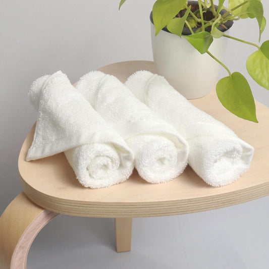 LX INDIA Towels HEELIUM Bamboo Face Towel, Ultra Absorbent & Odour-Free, 3X Softer Than Cotton Towels, 30 x 30 cm - 600 GSM, Pack of 3 - White