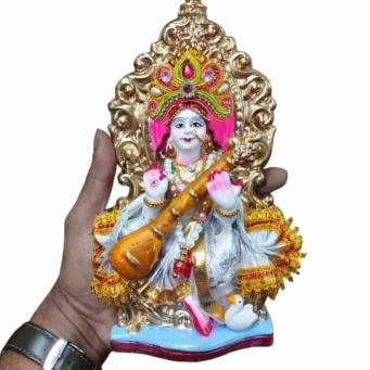 Idols &amp; Figurines