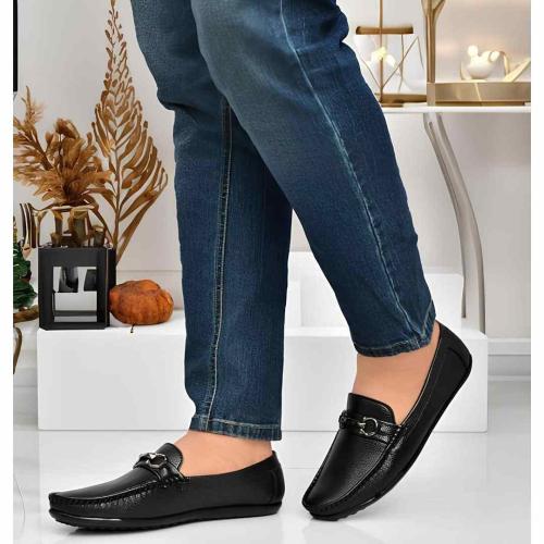 Men’s Casual Loafers | Slip-On Driving Shoes | Daily Wear Footwear | WUGO