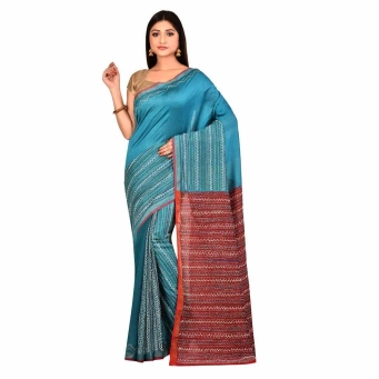 Woman wearing blue and maroon contrast Bolpur Kantha saree with handmade embroidery