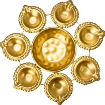 RAS DECO Golden Metal Decorative Diya Set