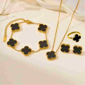 Elegant anti-tarnish black pendant set with matching bracelet for women