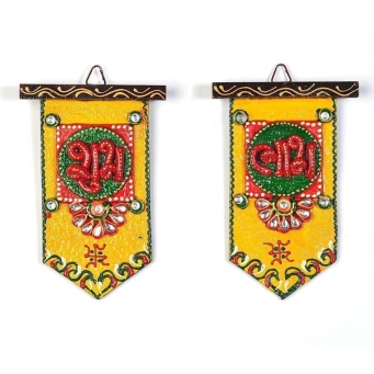 Wooden door hanging for home decor