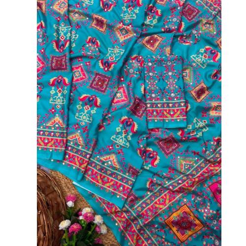 Soft Chinon Saree with Real Mirror Work & Printed Blouse Piece