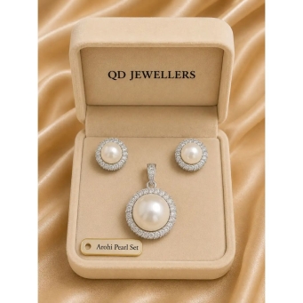 Pearl jewellery set- Arohi Pearl Gleam