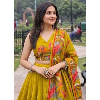 Lehenga Cholis