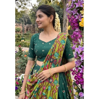 Lehenga Cholis