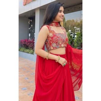 Lehenga Cholis