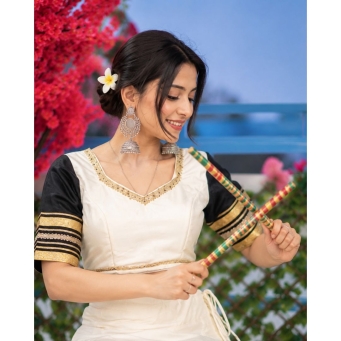 Lehenga Cholis